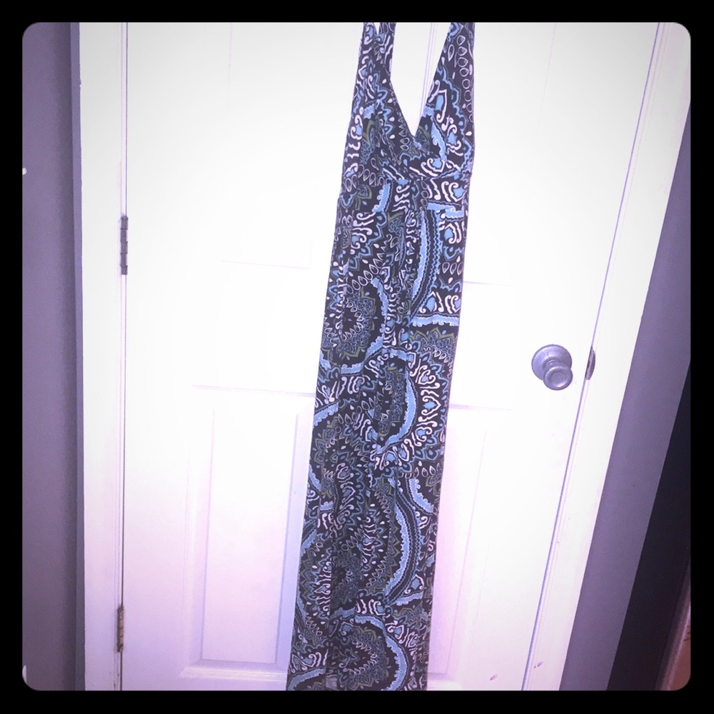 REDUCED ⬇️ New York and Company Halter Maxi Dress